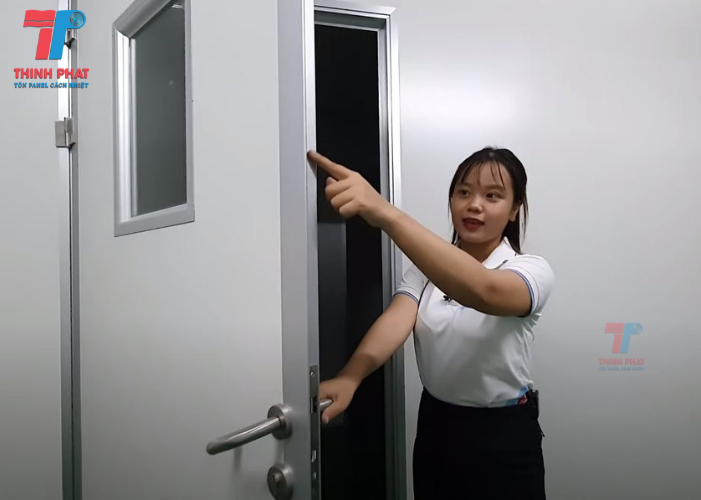 cua-di-1-canh-panel-10 cửa đi 1 cánh panel 7