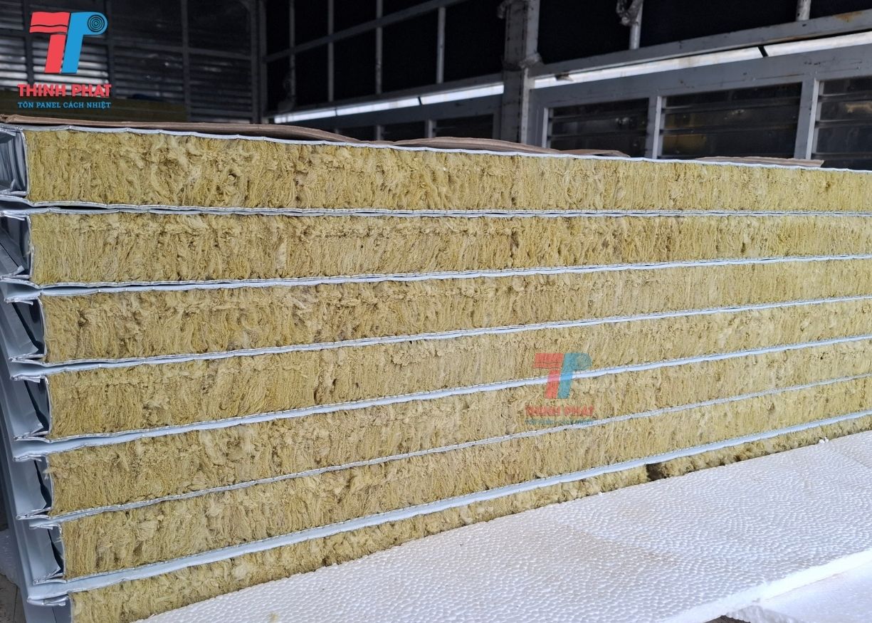 gia-vach-panel-rockwool-2 giá vách panel Rockwool 1