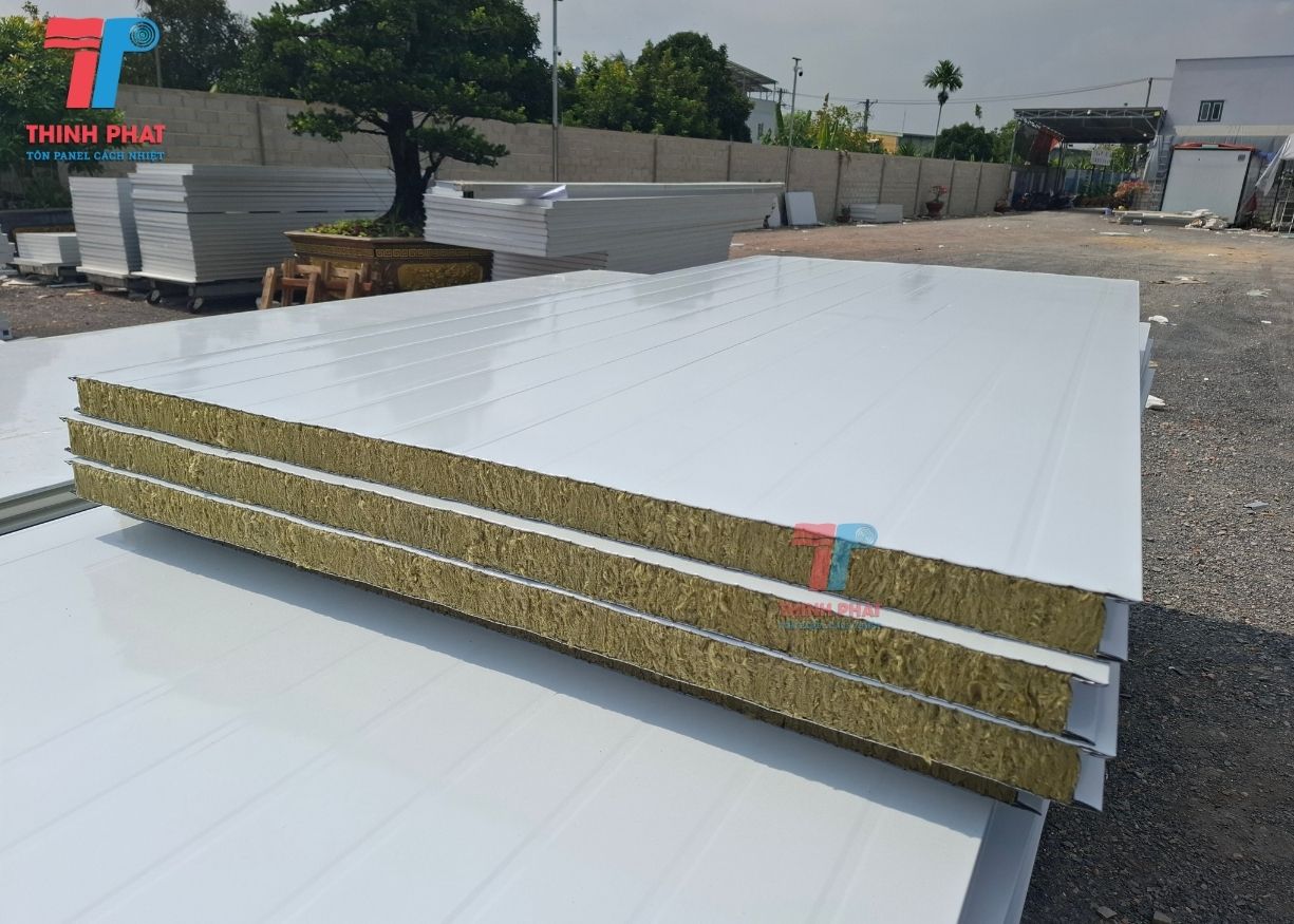 gia-vach-panel-rockwool-3 giá vách panel Rockwool 2