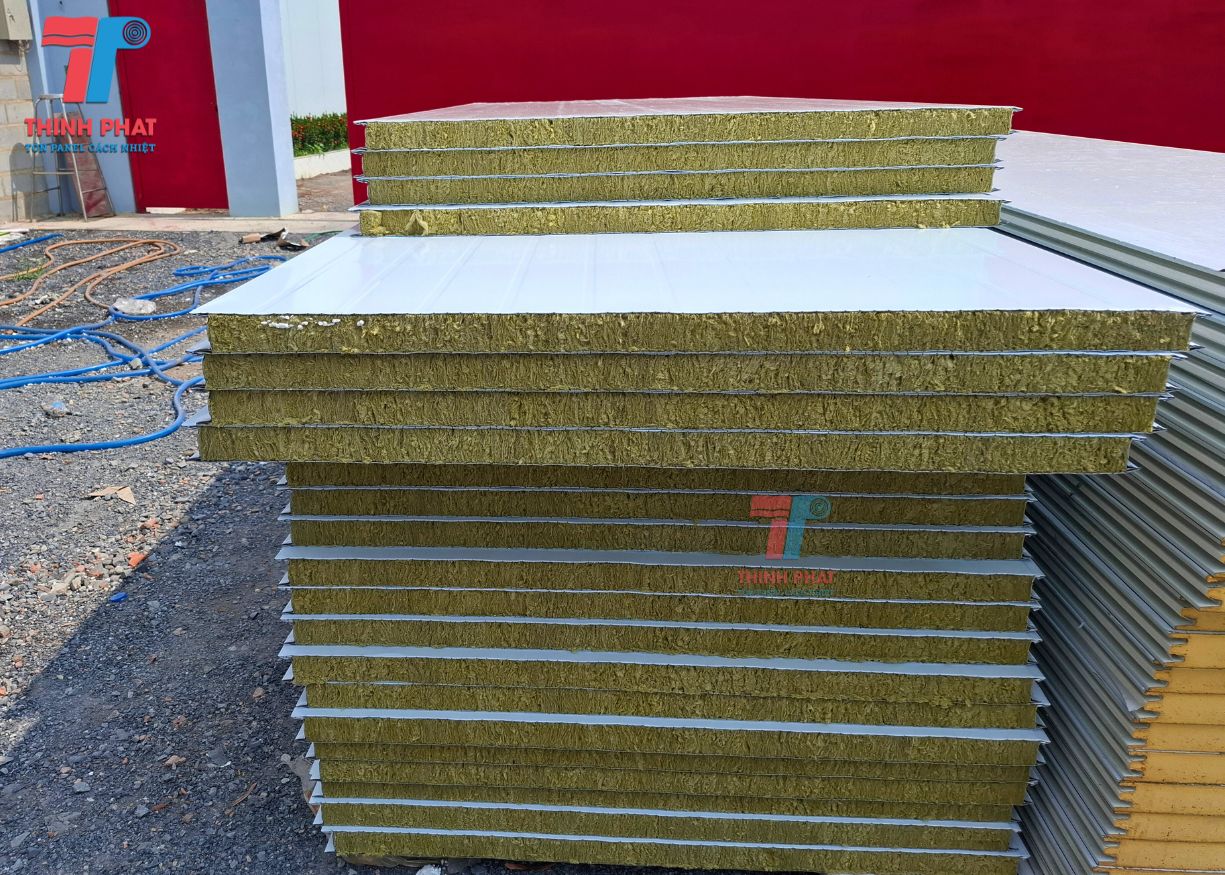 gia-vach-panel-rockwool-6 giá vách panel Rockwool 6