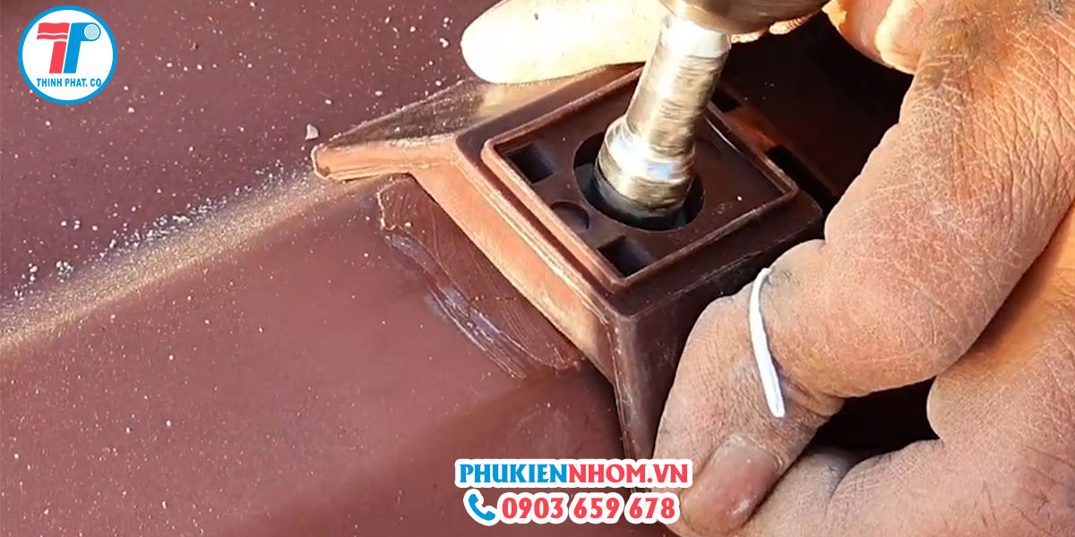 lap-ke-chong-bao lắp ke chống bão