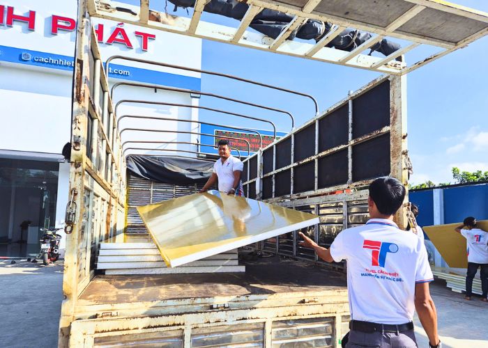 panel-eps-vach-ngoai-10 cách nhiệt Thịnh Phát 8