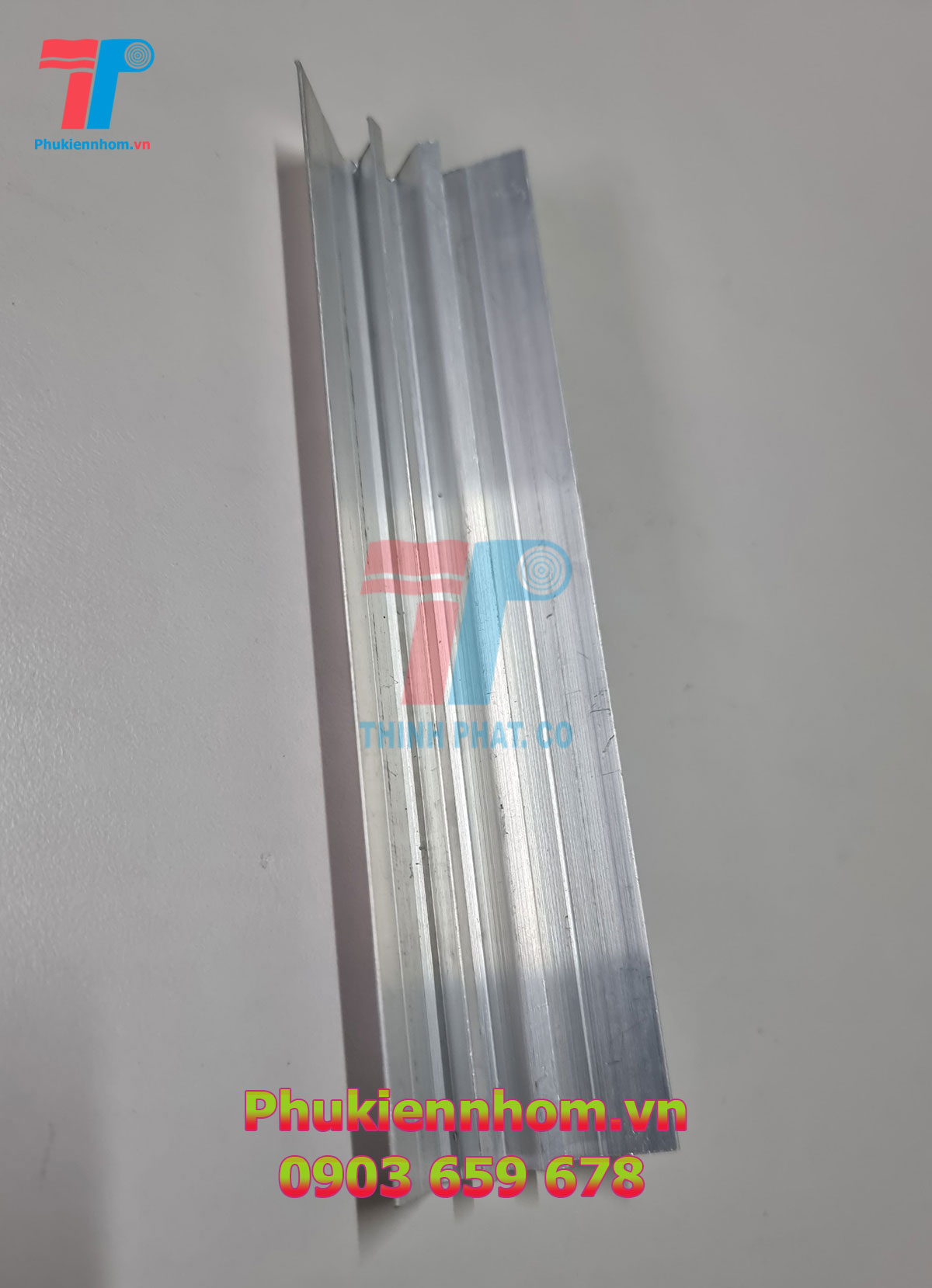 phu-kien-nhom-thi-cong-tran-panel-23