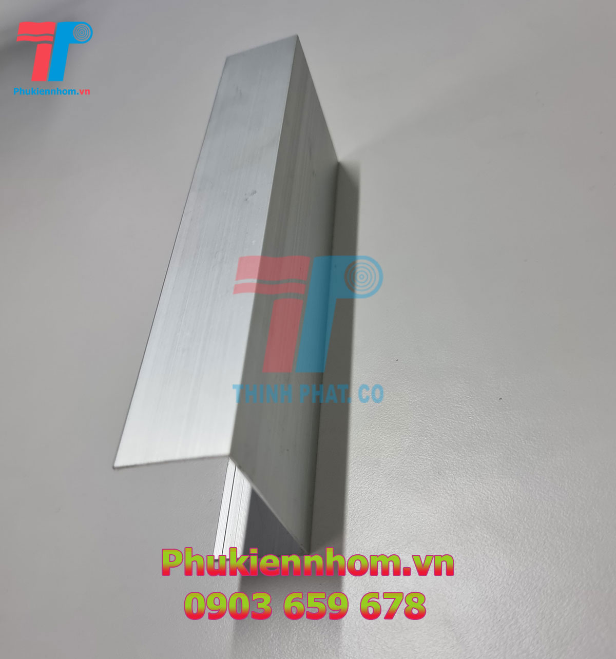 phu-kien-nhom-thi-cong-tran-panel-5