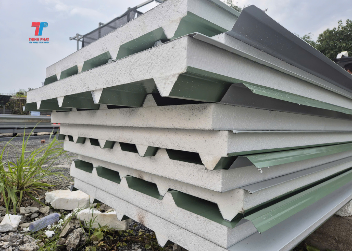 tam-cach-nhiet-mai-ton-2 tấm cách nhiệt mái tôn