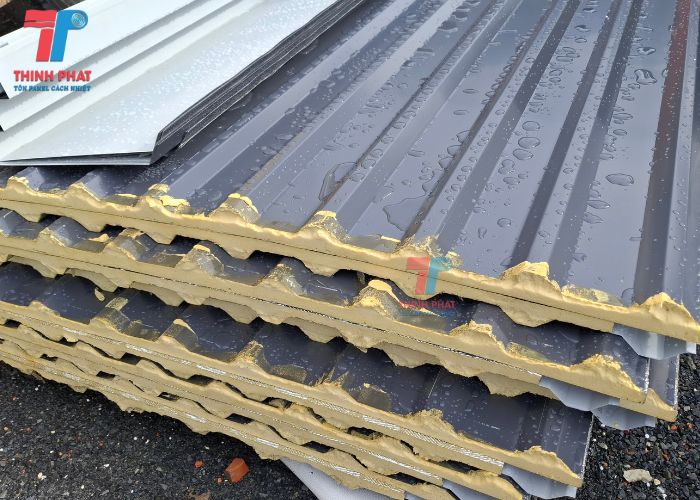 ton-cach-nhiet-pu-7 tôn cách nhiệt pu 3