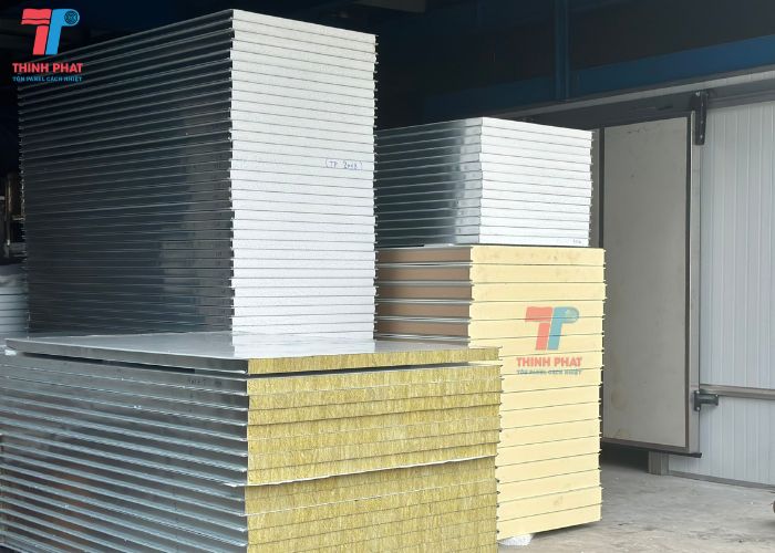ton-panel-loi-xop-1-1 tôn panel lõi xốp 2