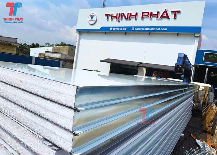 ton-panel-loi-xop-10 tôn panel lõi xốp 11