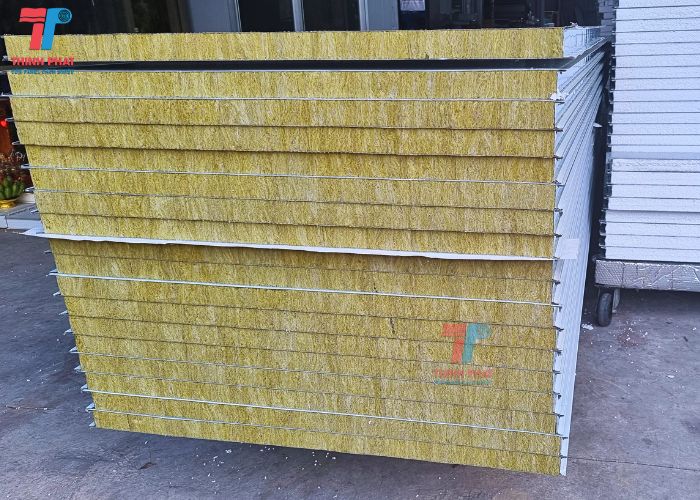 ton-panel-loi-xop-9 tôn panel lõi xốp 10