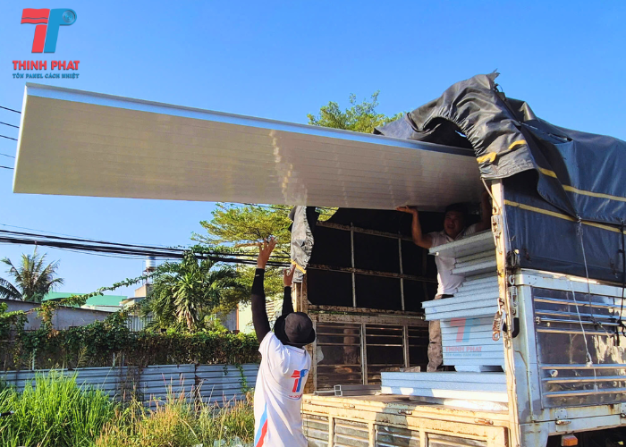 ton-vach-ngoai-troi-10 tôn vách ngoài trời 10
