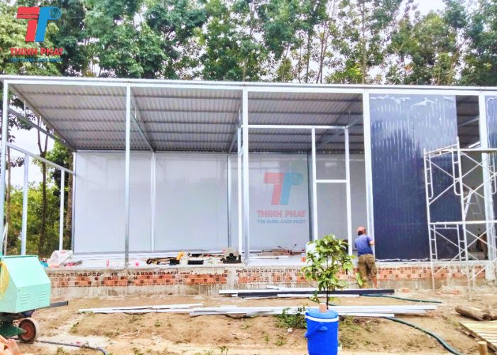 tuong-panel-cach-nhiet-7 tường panel cách nhiệt 7