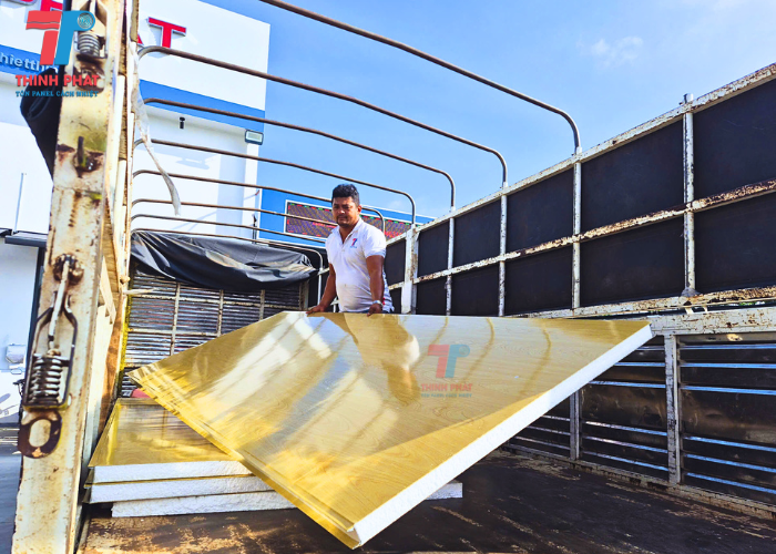 vach-panel-mau-van-go-9 vách panel màu vân gỗ 9