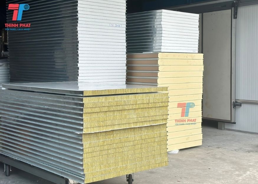 vach-ton-xop-2-mat-1-1 vách tôn xốp 2 mặt 2